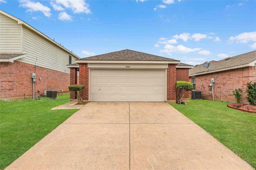 4884 Waterford Drive, Fort Worth, TX 76179