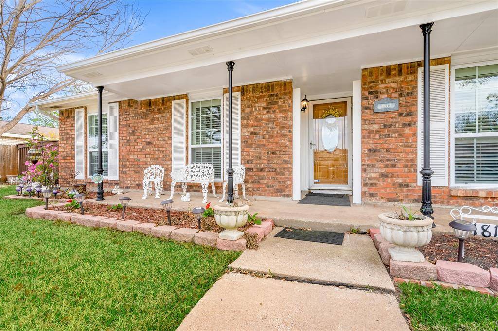 1813 Dodge Trail, Grand Prairie, TX 75052