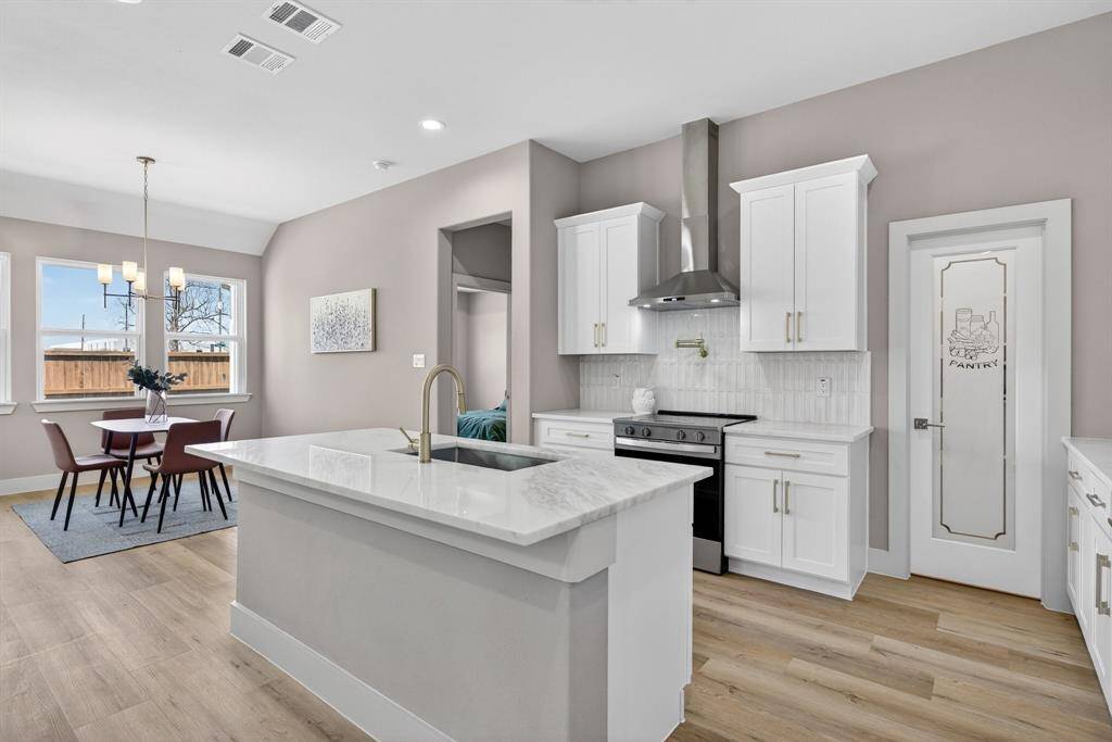 900 Cope Street, Mansfield, TX 76065