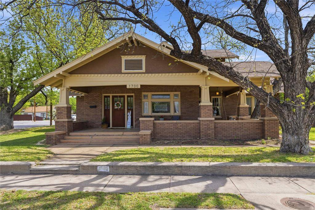 1700 Austin Avenue, Brownwood, TX 76801