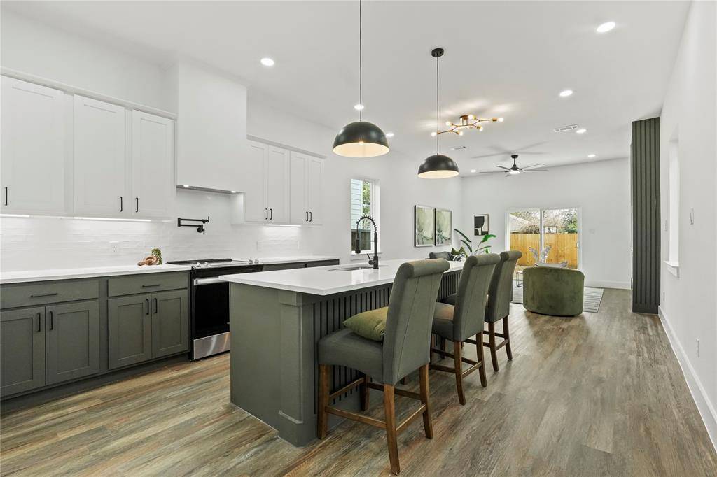 2616 Birmingham Avenue, Dallas, TX 75215