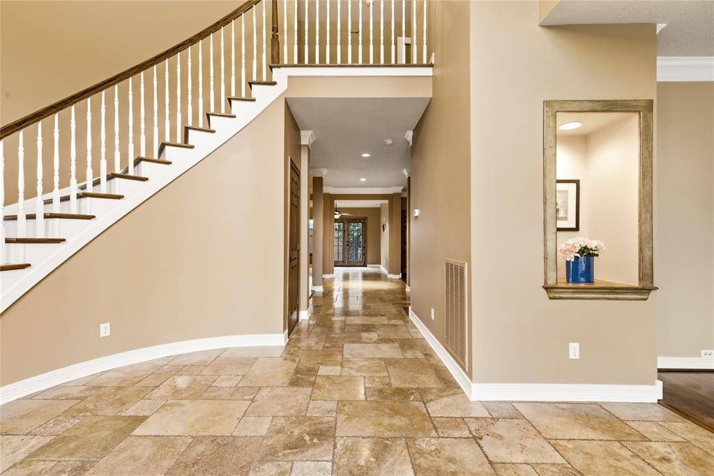 1112 Lakestream Drive, Plano, TX 75075