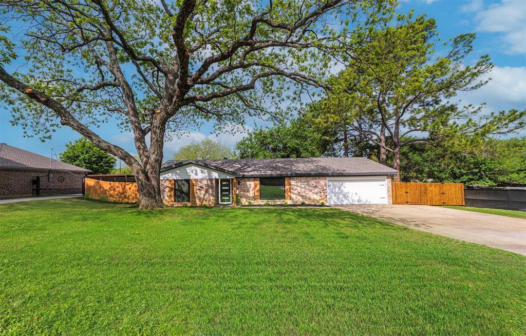2004 Tarver Road, Burleson, TX 76028