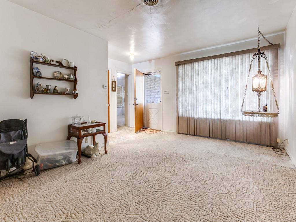 2804 S 5th Street, Garland, TX 75041