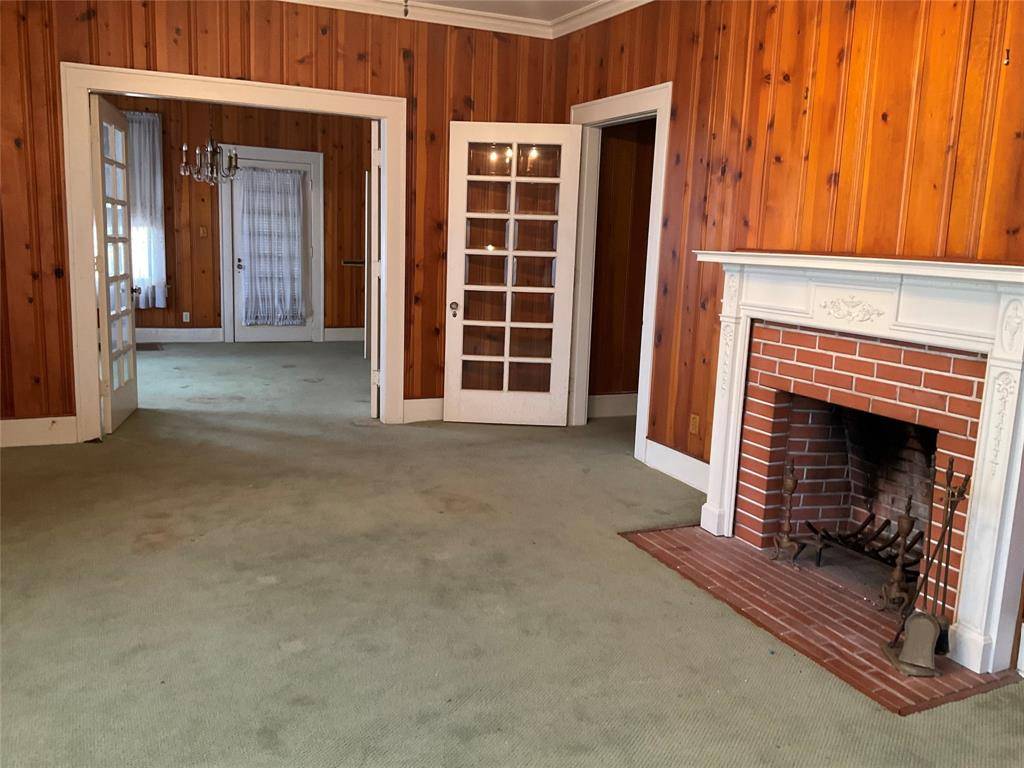 1303 W 3rd Avenue, Corsicana, TX 75110