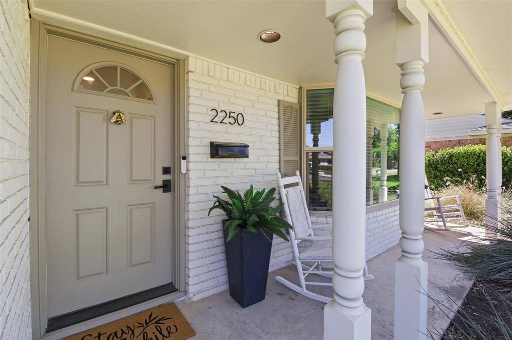 2250 Peavy Circle, Dallas, TX 75228