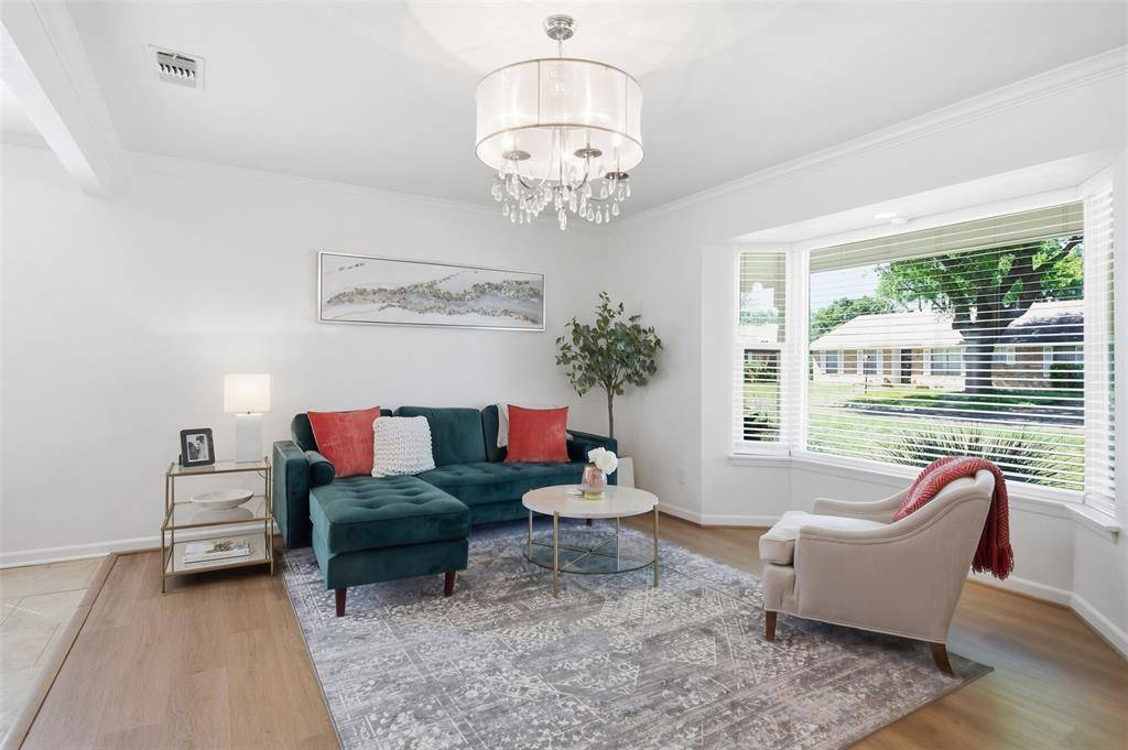 2250 Peavy Circle, Dallas, TX 75228