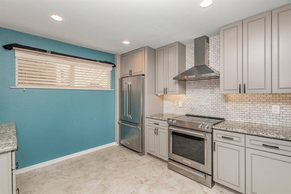 2925 Country Place Circle, Carrollton, TX 75006