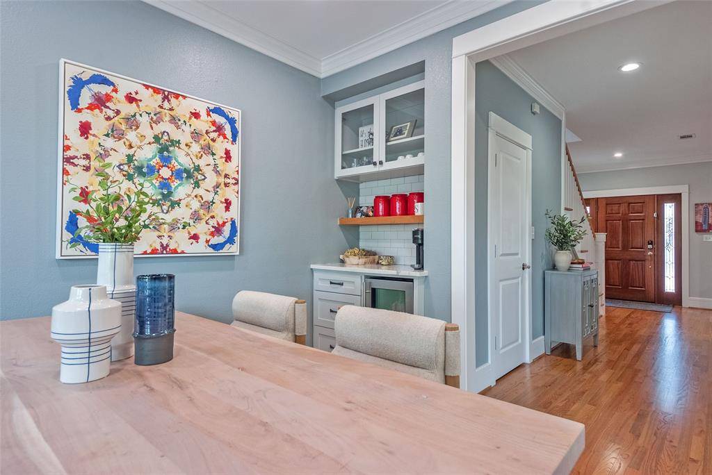 6906 La Vista Drive, Dallas, TX 75214