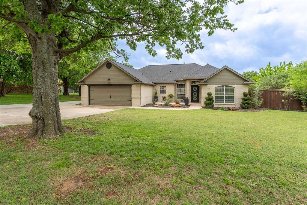523 W 1st Street, Justin, TX 76247