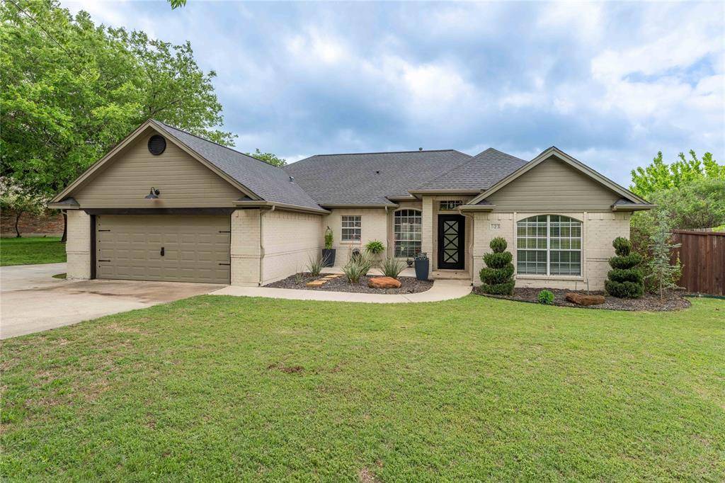 523 W 1st Street, Justin, TX 76247