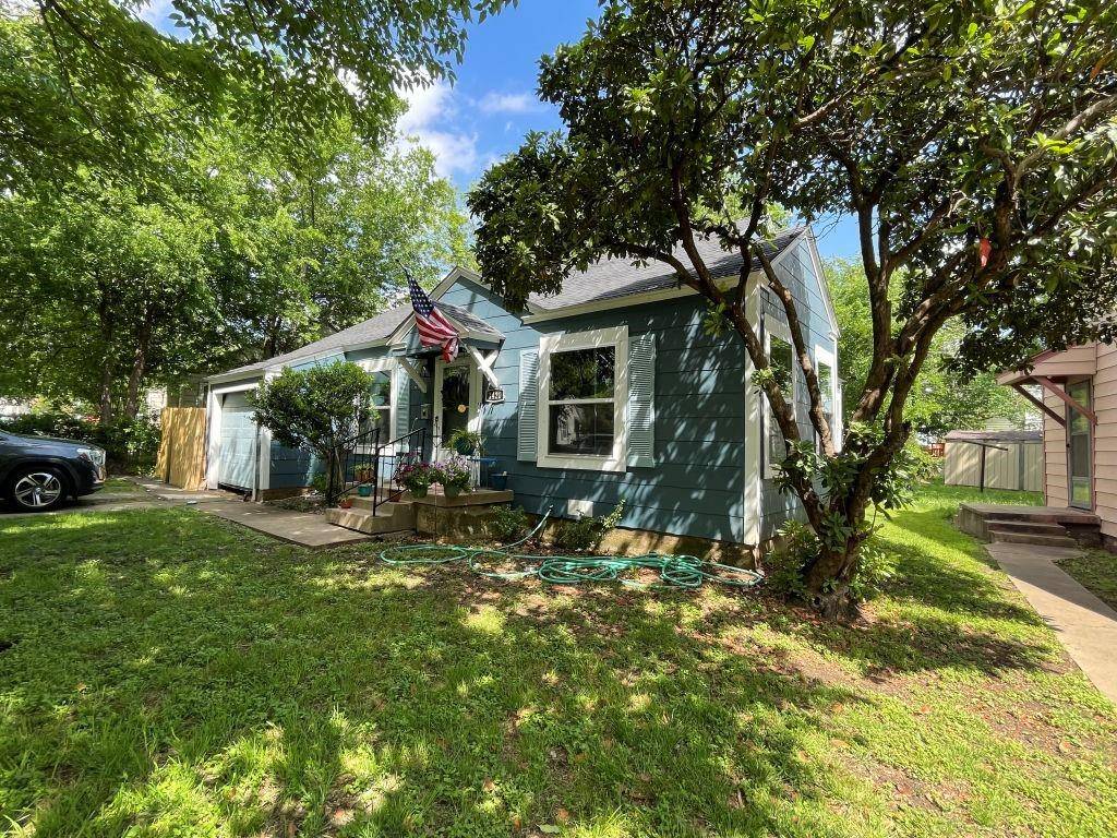 1420 Lawrence Road, River Oaks, TX 76114