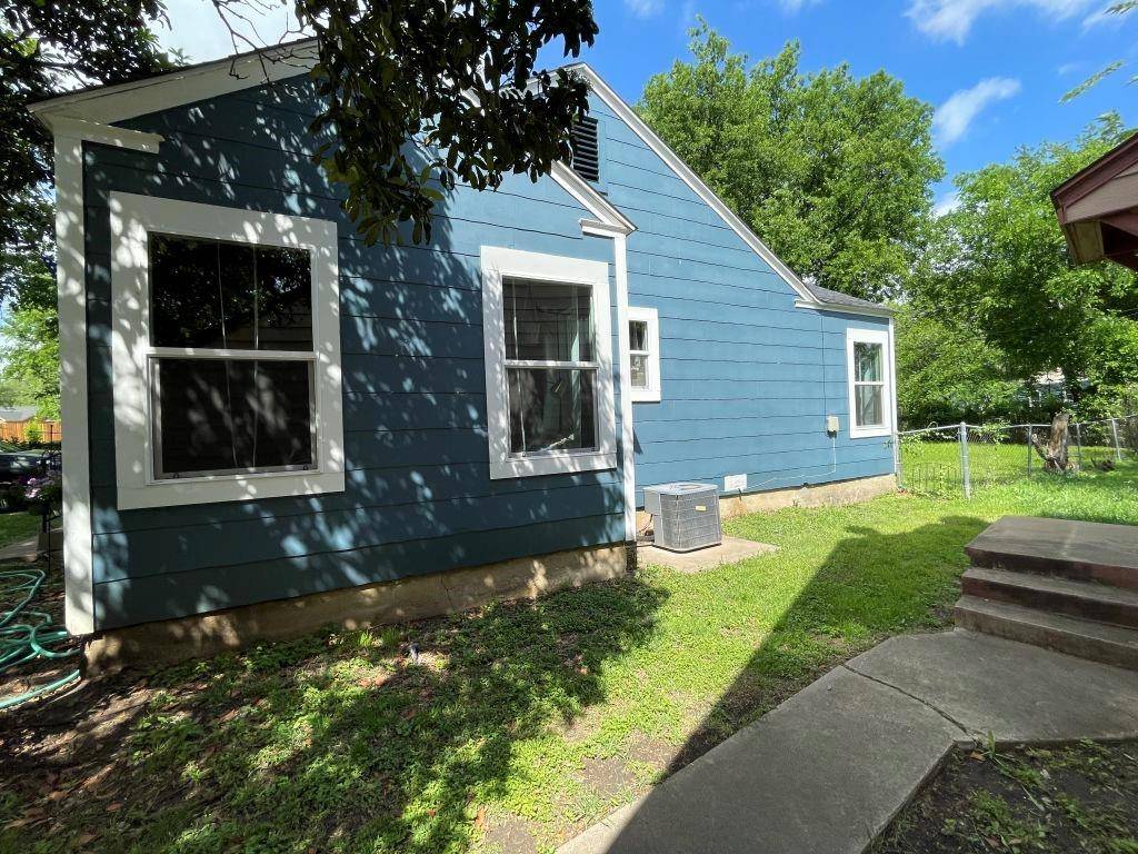 1420 Lawrence Road, River Oaks, TX 76114