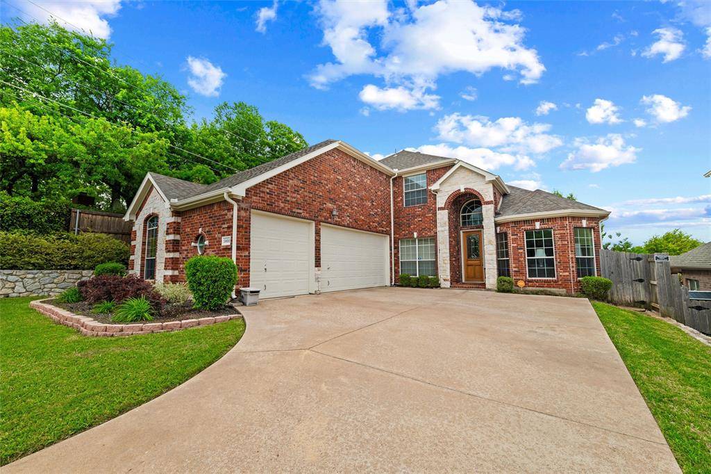 5800 Wester Way Drive, Arlington, TX 76013