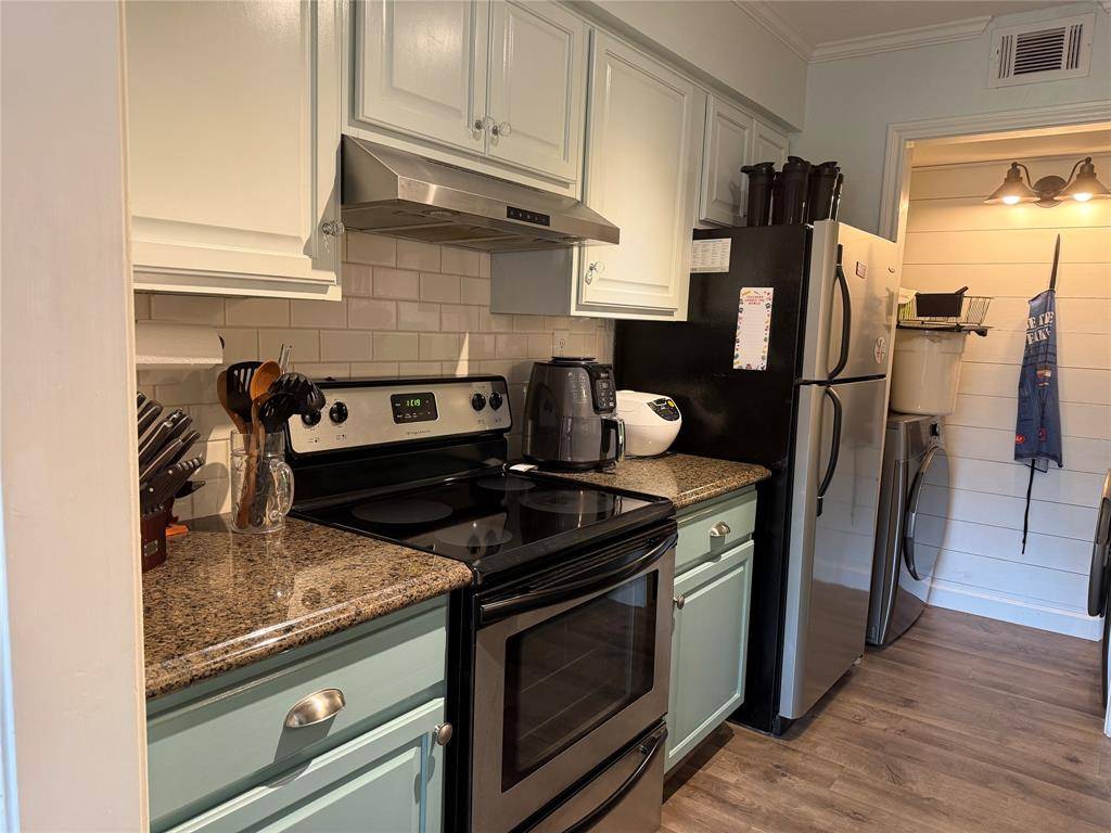 16301 Ledgemont Lane #181, Addison, TX 75001