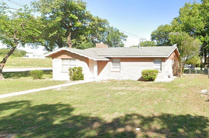 101 Glenhaven Drive, Azle, TX 76020