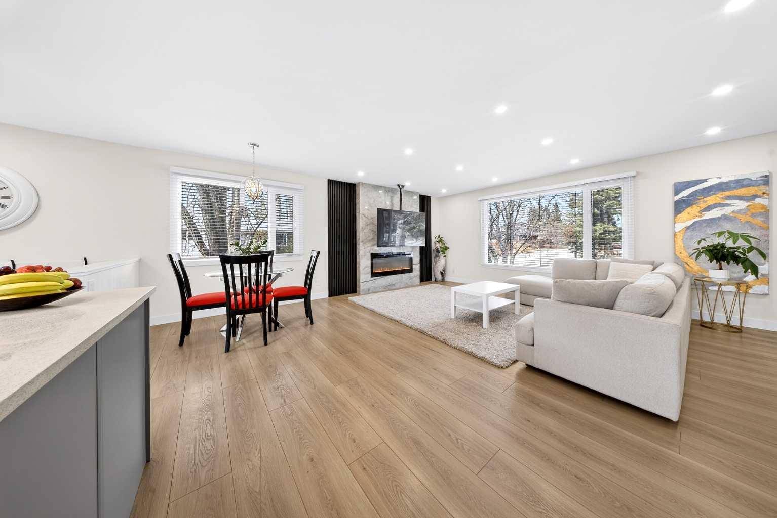 5219 Valiant DR NW, Calgary, AB T3A 0Y6