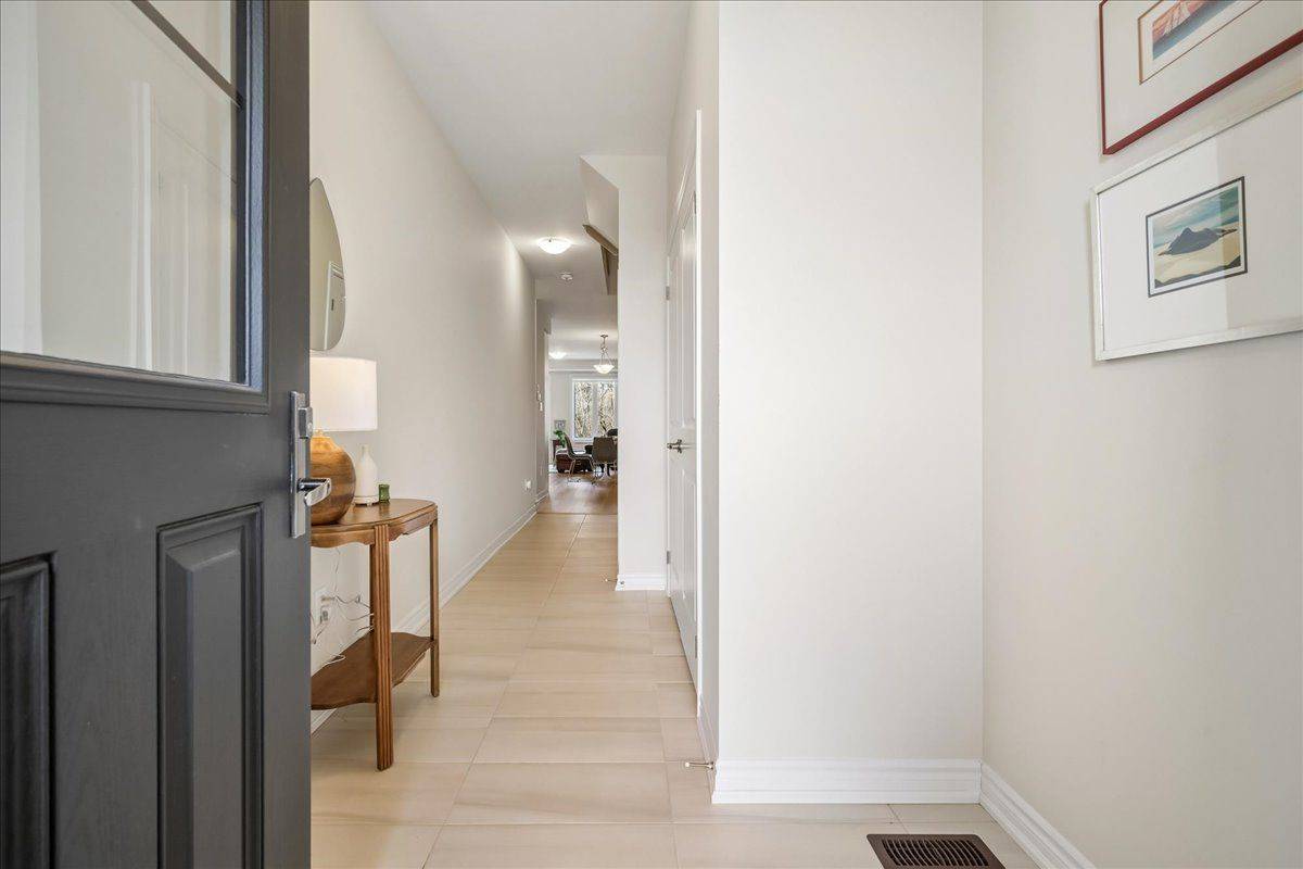 2092 Ellerston Common, Burlington, ON L7P 0V6