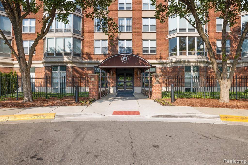 250 E Harbortown DR #1104, Detroit, MI 48207