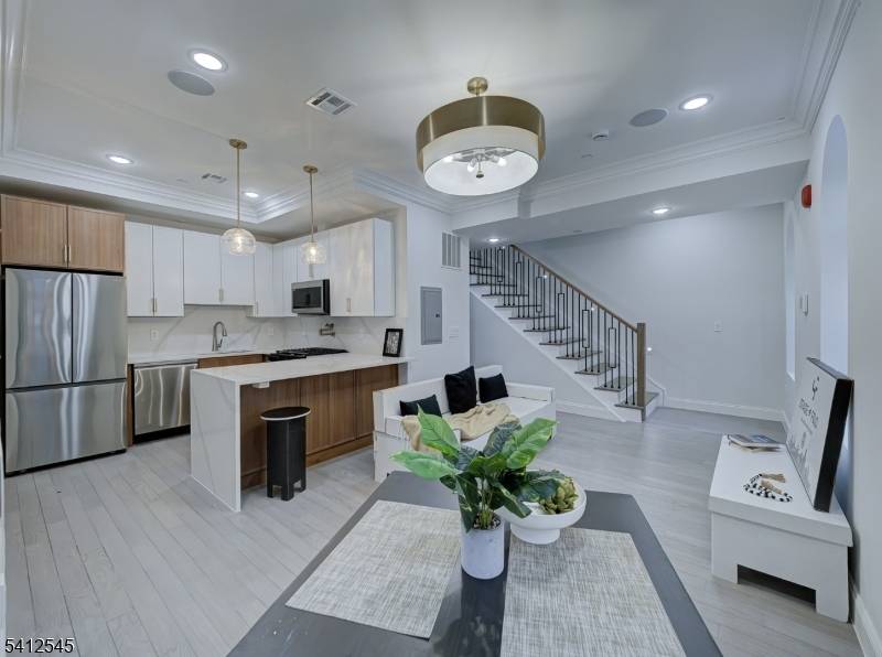 133 Clifton Pl #2, Jersey City, NJ 07304