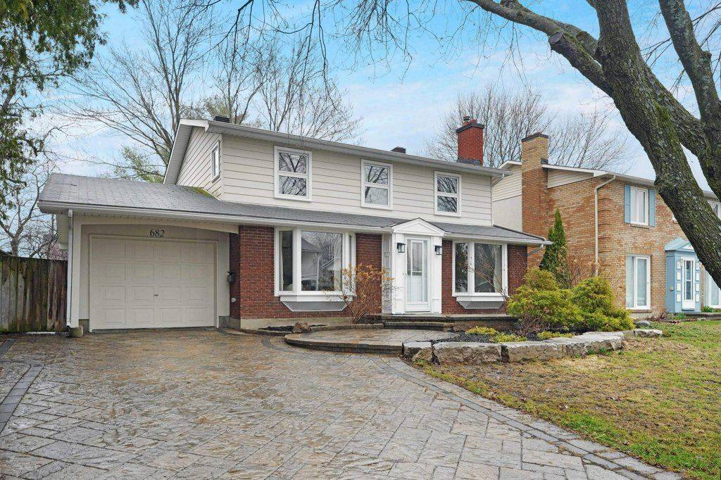 682 Glenhurst CRES, Beacon Hill North - South And Area, ON K1J 7B7