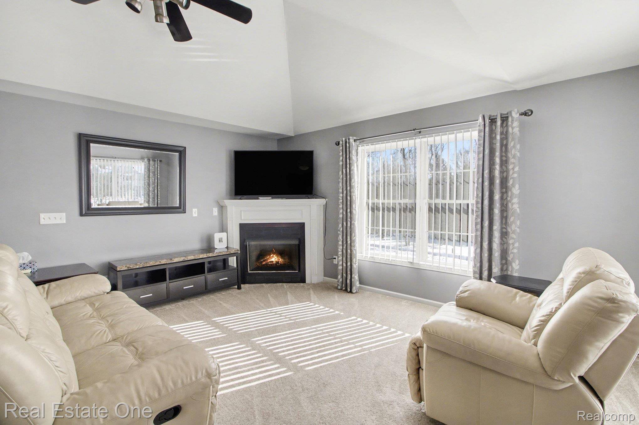 2858 Cottonwood DR #C, Waterford Charter Township, MI 48328