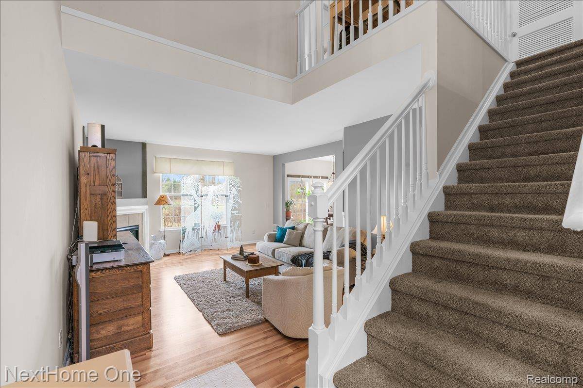 560 Dockside CIR #43, Holly Township, MI 48442