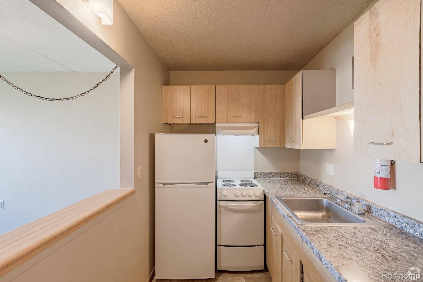 1270 Electric AVE #210, Lincoln Park, MI 48146