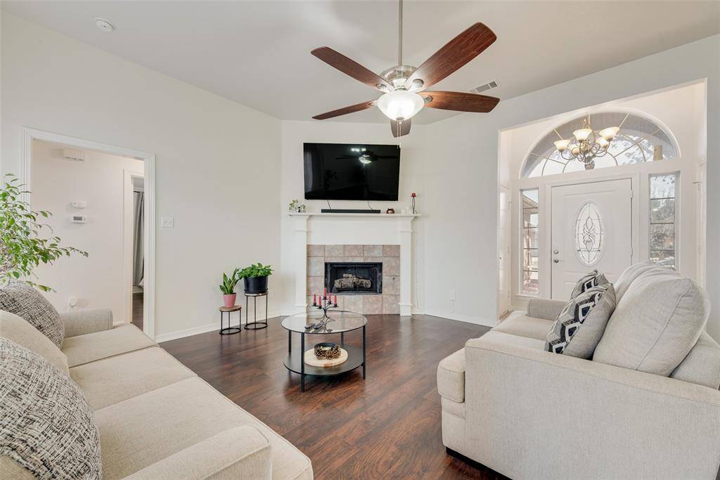 106 Villanova Circle, Forney, TX 75126