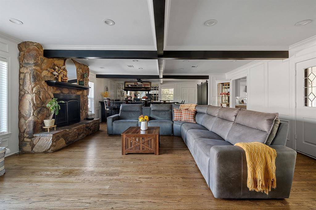 9207 Angora Street, Dallas, TX 75218