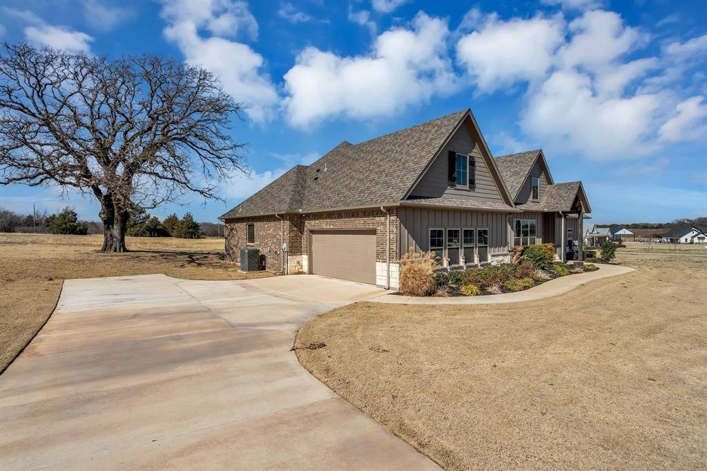 175 Quail Ridge Court, Decatur, TX 76234
