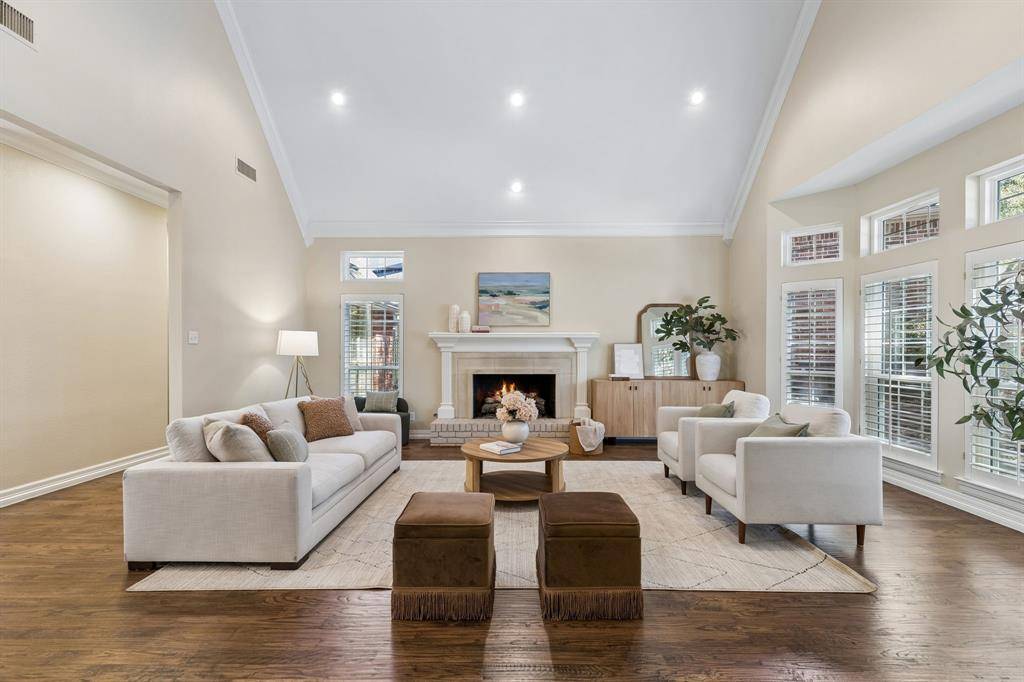 7207 Abrams Place Court, Dallas, TX 75231