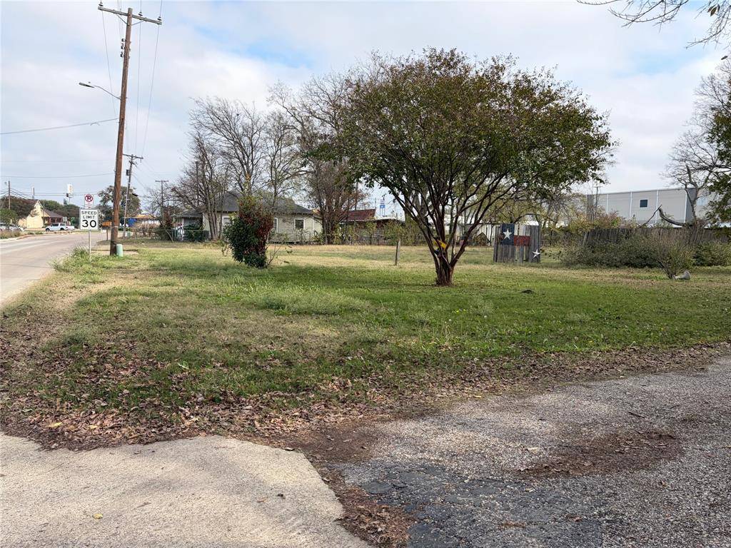 320 & 330 E Belt Line Road, Wilmer, TX 75172
