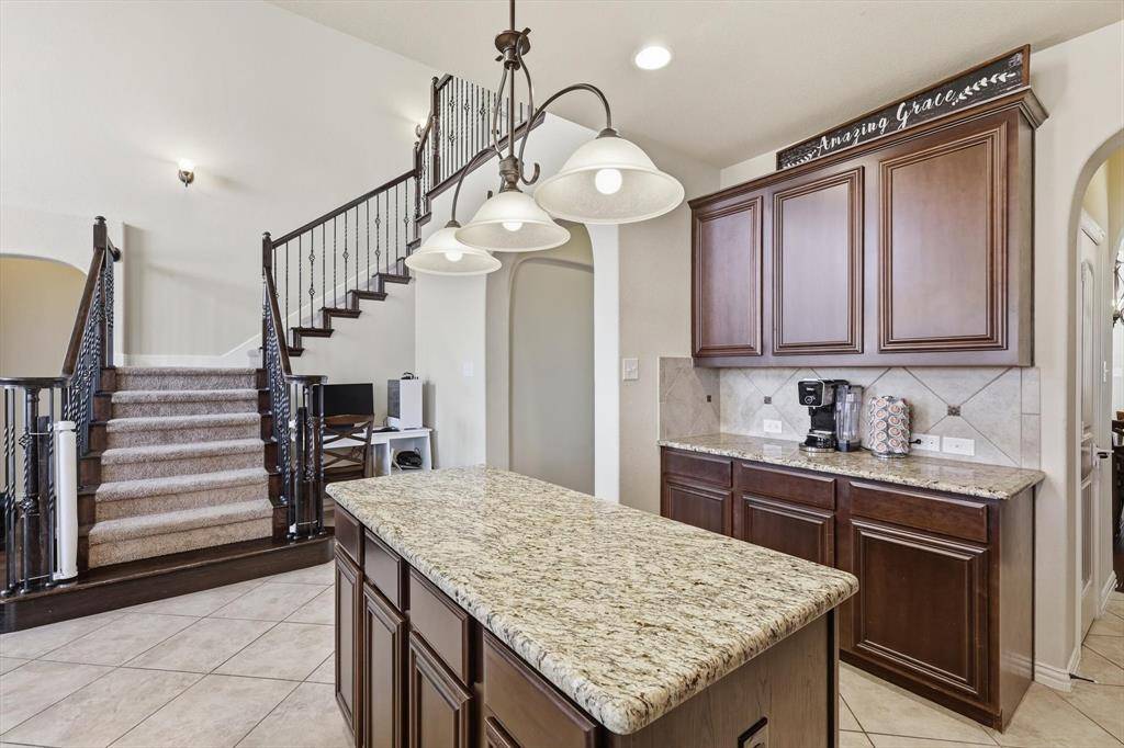 1029 Albany Drive, Fort Worth, TX 76131