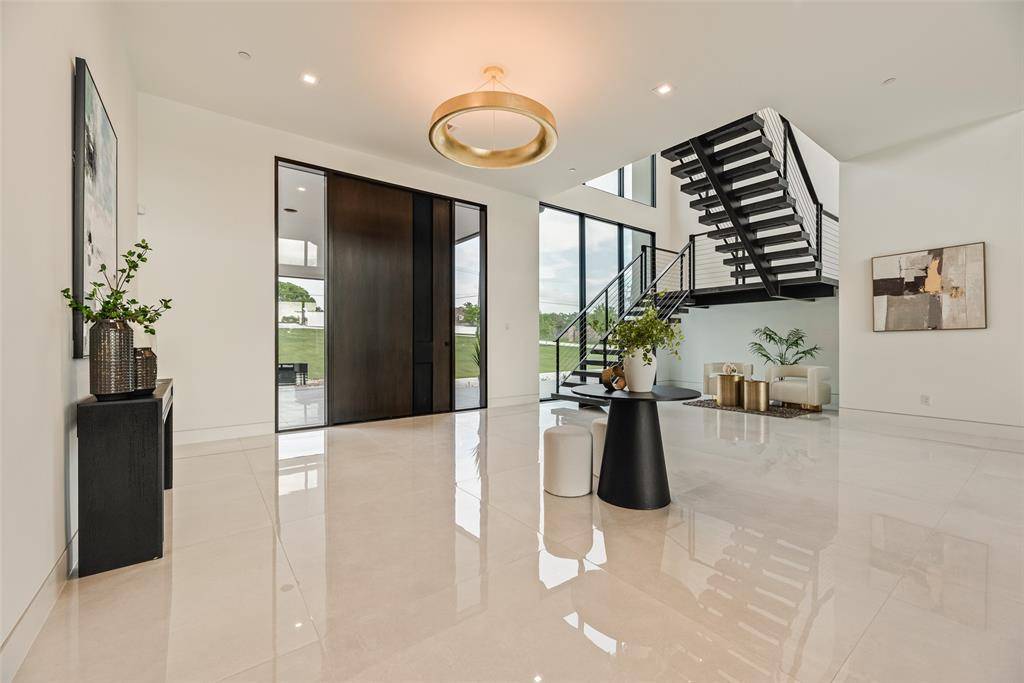 410 S White Chapel Boulevard, Southlake, TX 76092