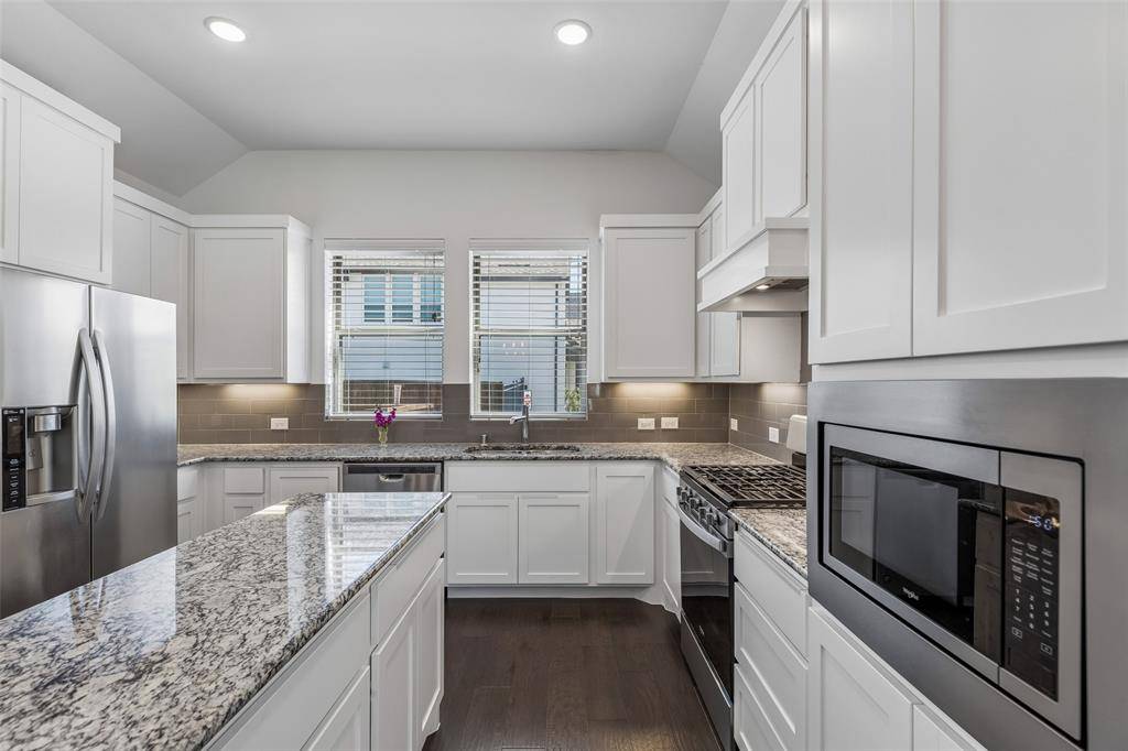 4552 Meadow Sage Street, Arlington, TX 76005