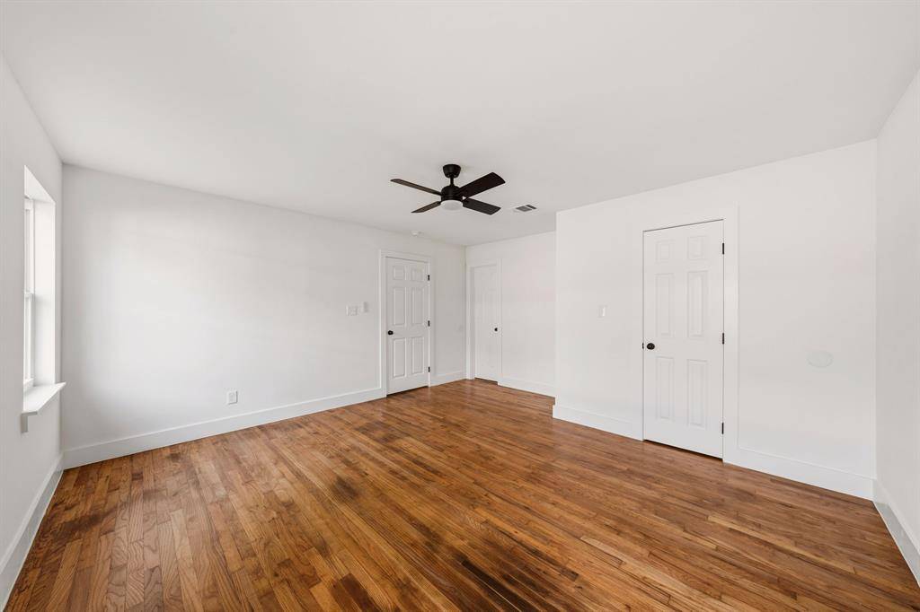 4435 Flo Avenue, Cockrell Hill, TX 75211