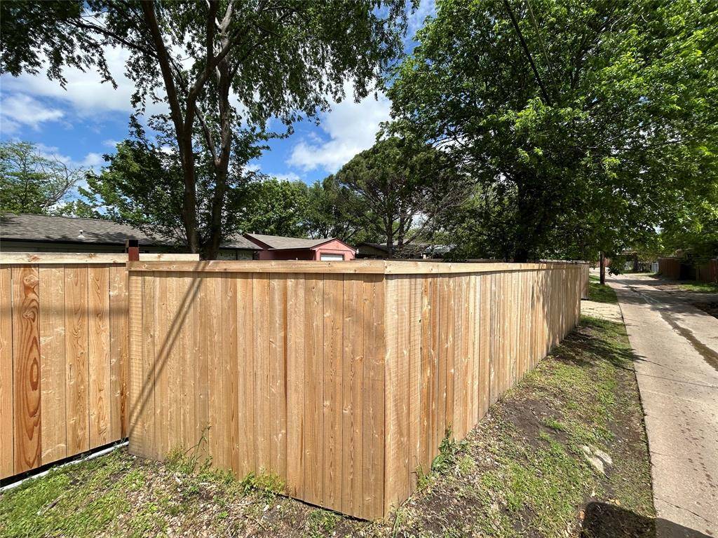 9620 Dale Glade Drive, Dallas, TX 75217