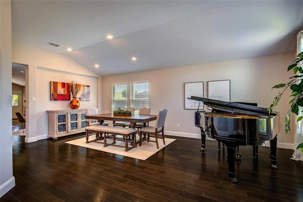 6716 Elm Street, Rowlett, TX 75089