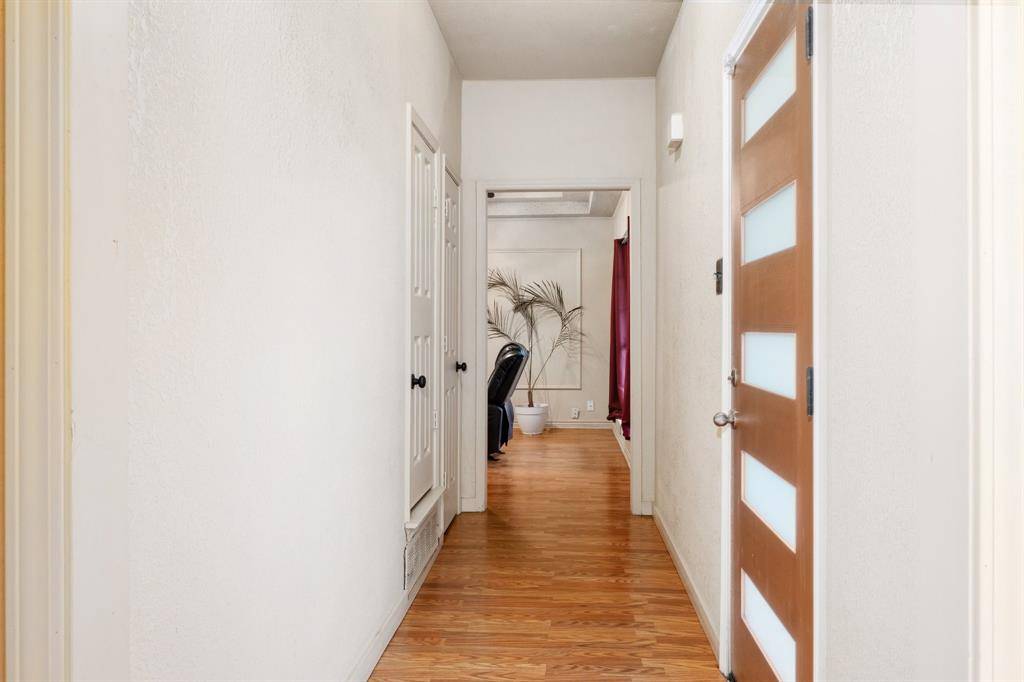 104 Pecan Grove, Lancaster, TX 75146