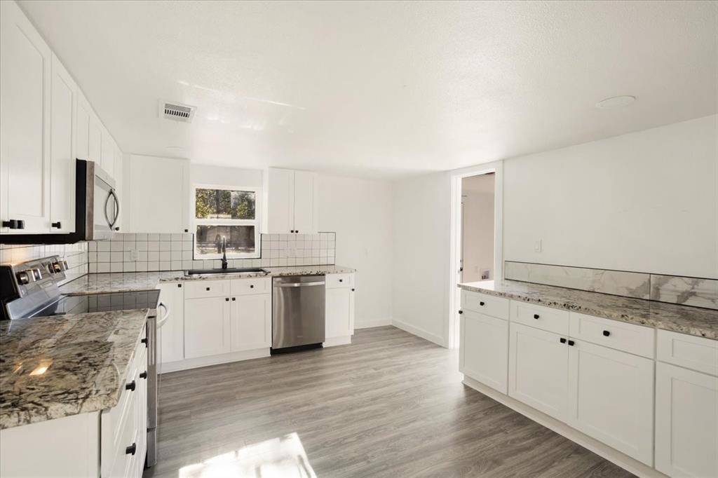 450 Hickory Street, Lewisville, TX 75057