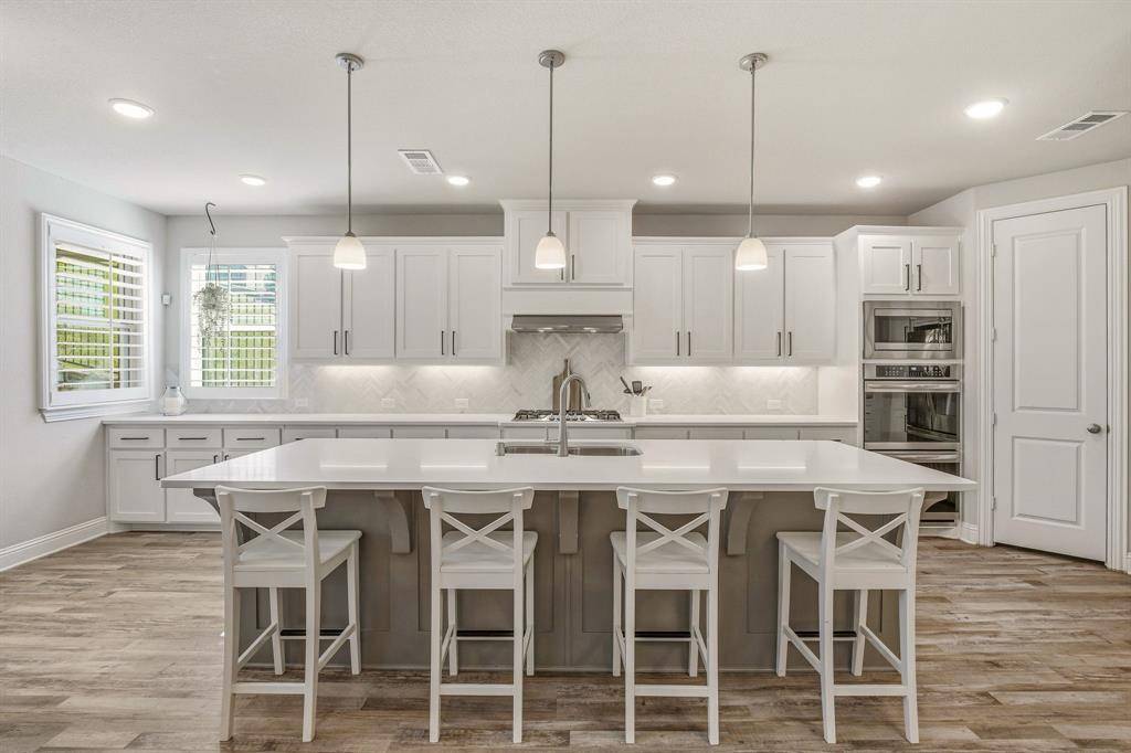 13853 Marys Ridge Road, Fort Worth, TX 76008