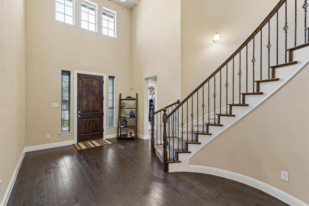 748 Sandbox Drive, Little Elm, TX 76227