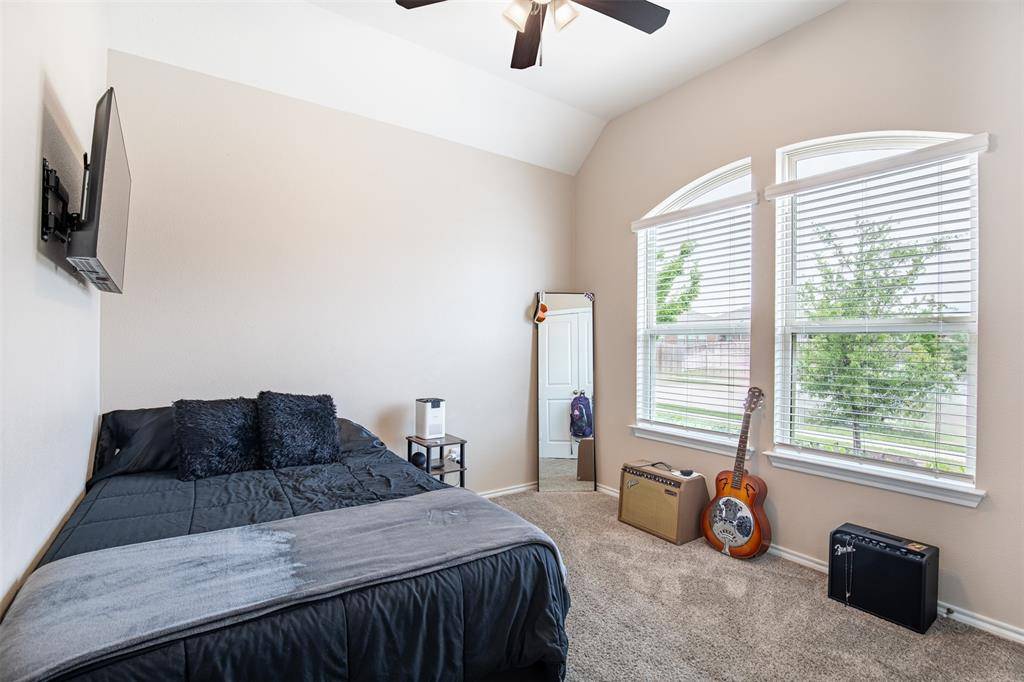 610 Autumn Avenue, Justin, TX 76247