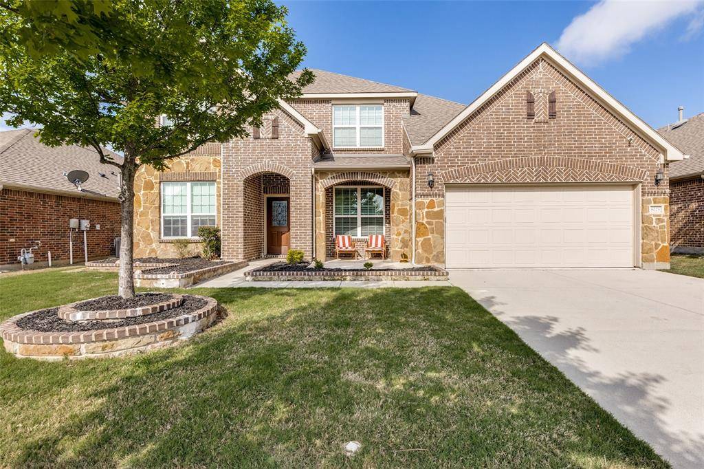8025 Ponwar Drive, Fort Worth, TX 76131
