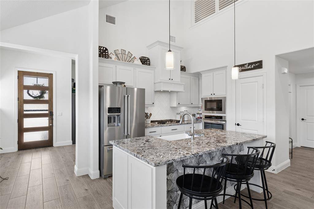 9156 Rock Nettle Drive, Fort Worth, TX 76131