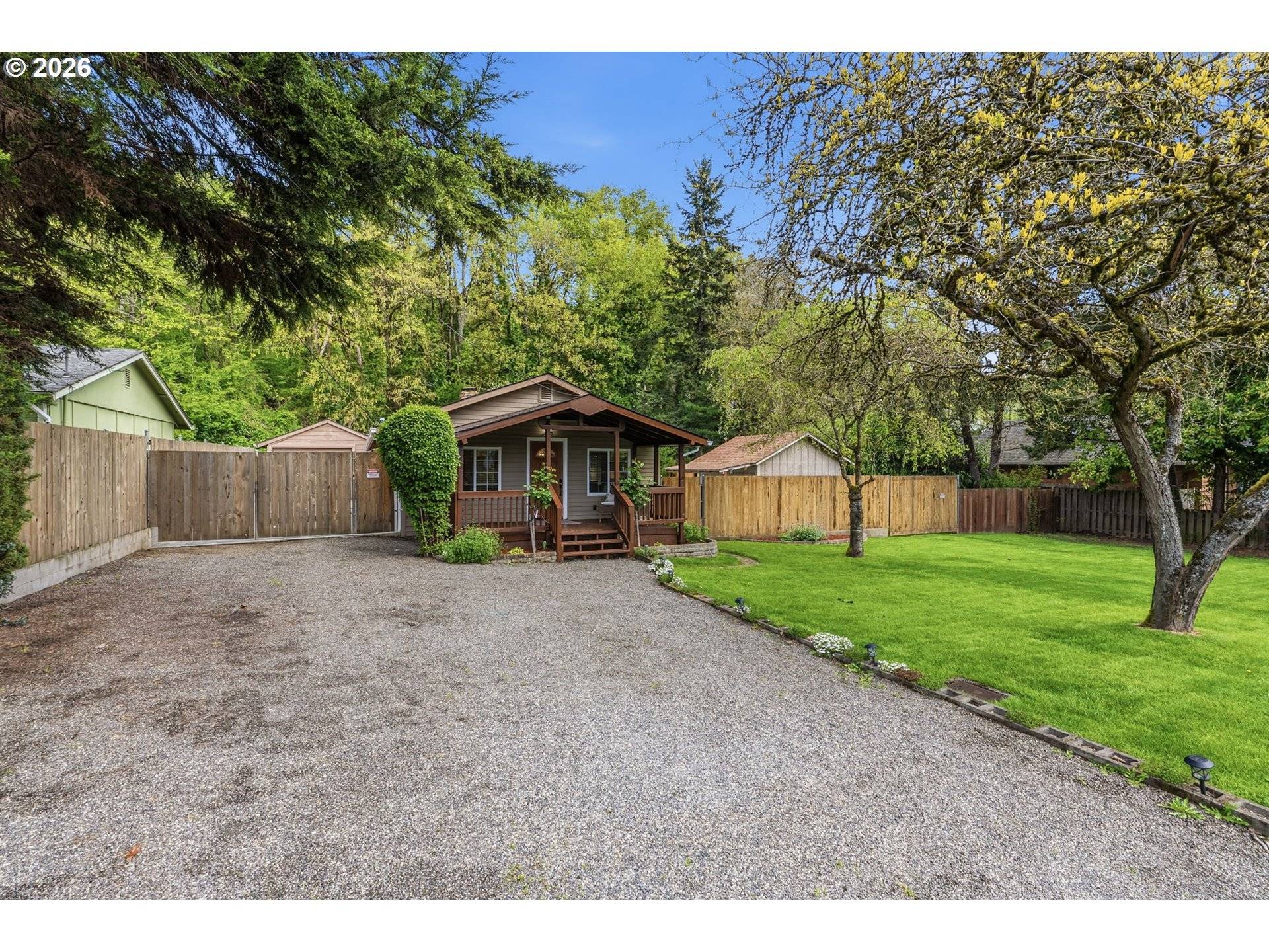 657 NW 10TH AVE, Camas, WA 98607