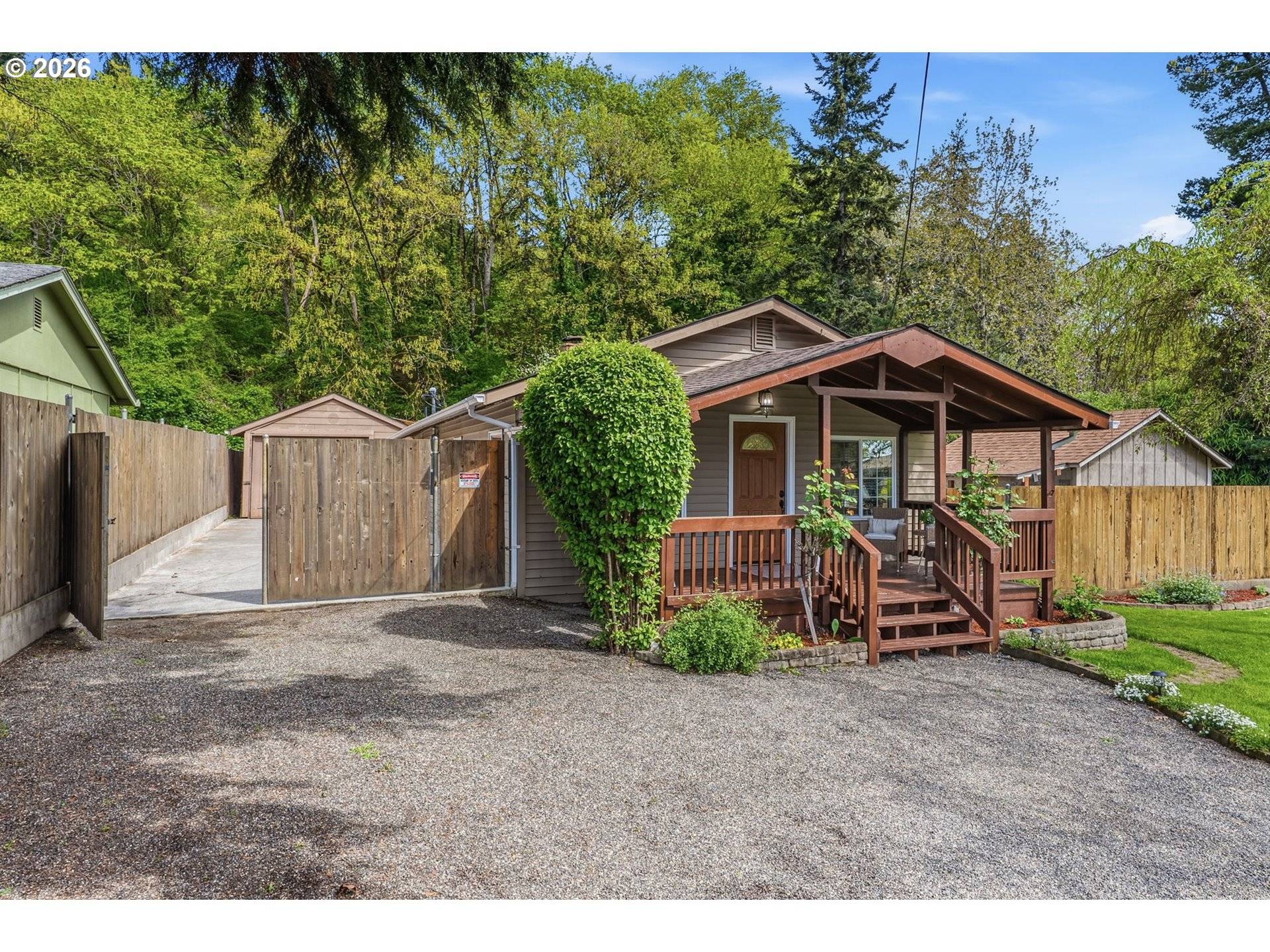 657 NW 10TH AVE, Camas, WA 98607