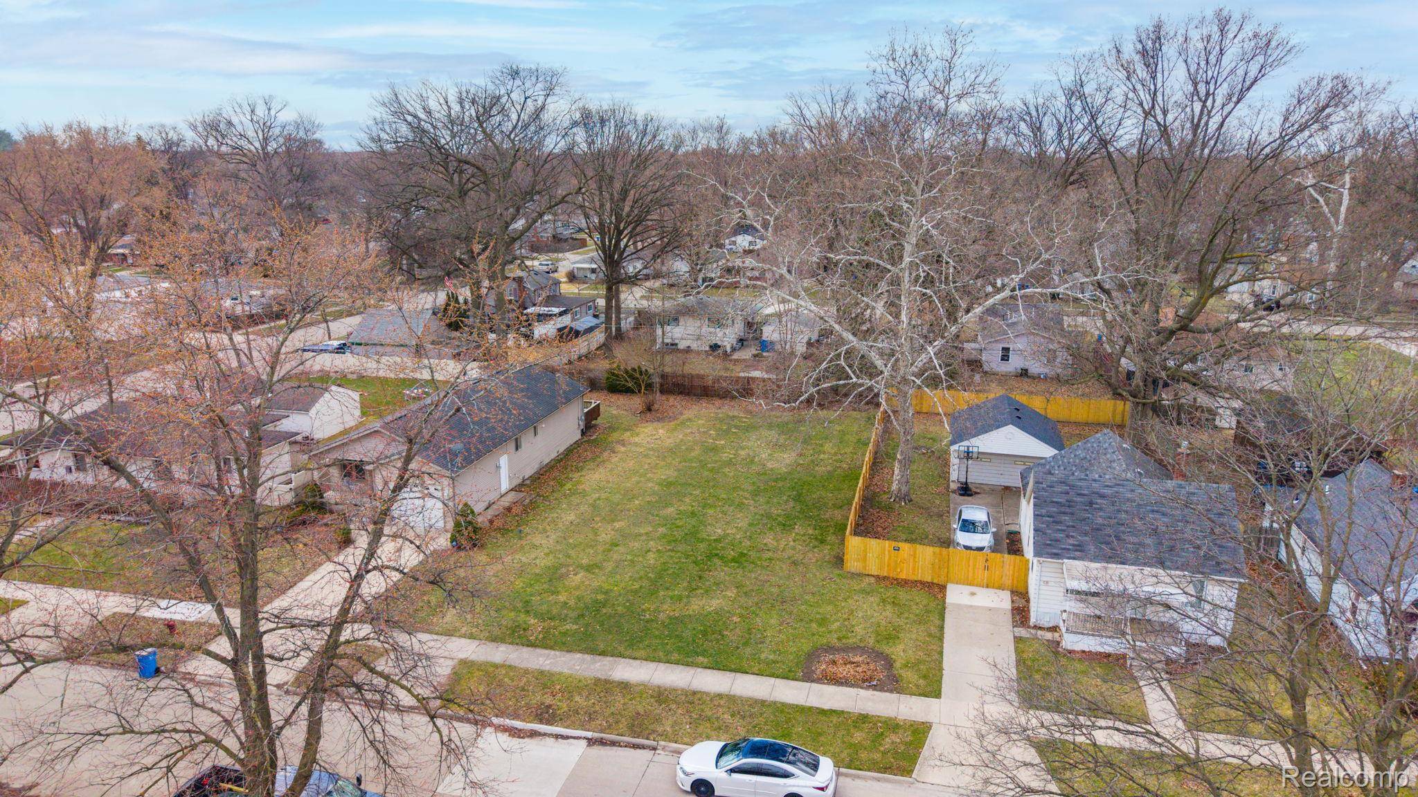 3988 Ziegler ST, Dearborn Heights, MI 48125