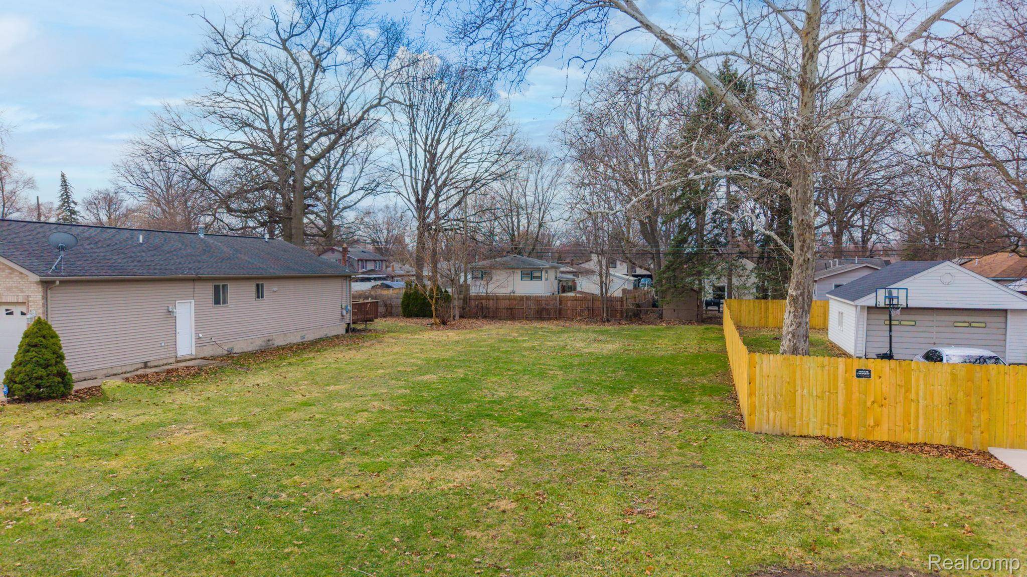 3988 Ziegler ST, Dearborn Heights, MI 48125